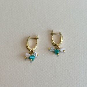Stone hoop earrings R840
